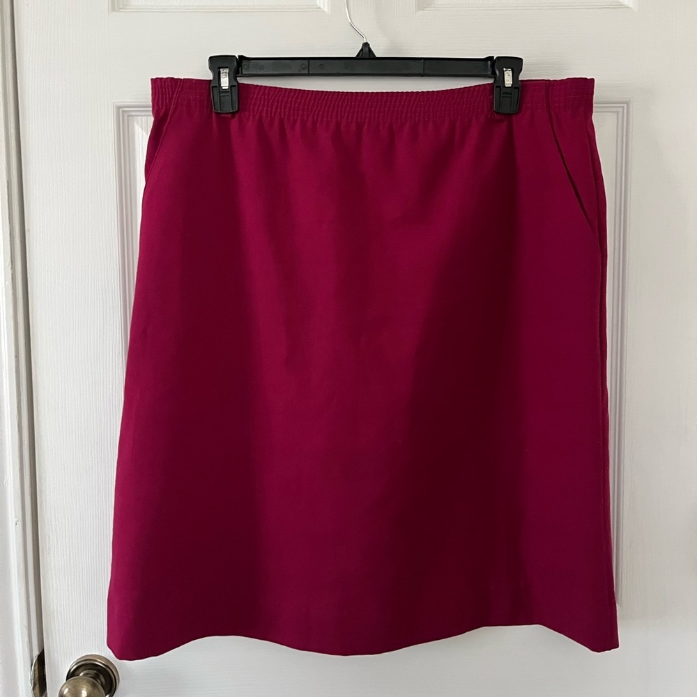 What's Happening VINTAGE Pink Skirt